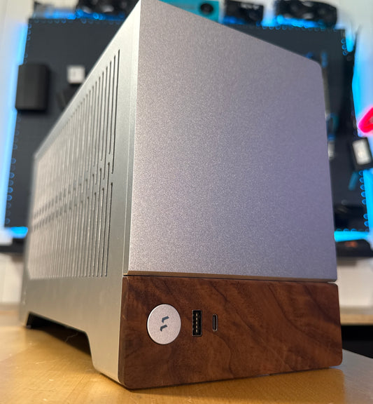 Stilren ITX-dator - 7600X / RTX 5060TI 16GB
